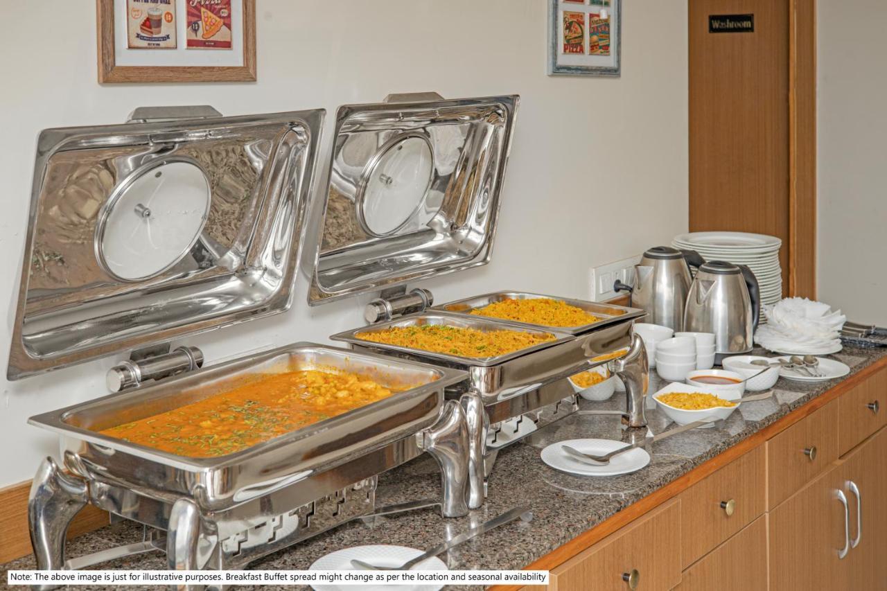 Hotel Nysha Palace Near Igi Airport New Delhi Eksteriør billede